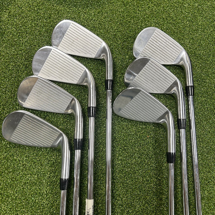 Titleist TSR2 Golf Package Set - Ex Demo