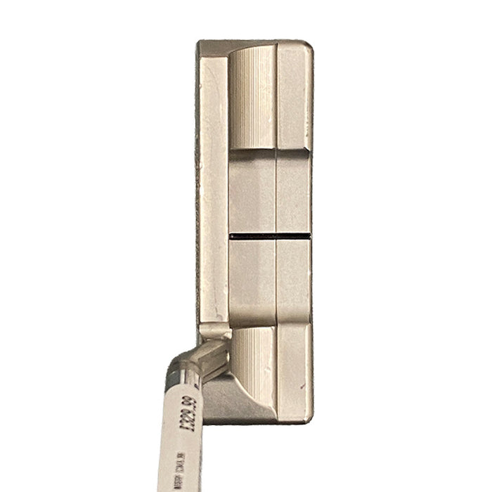 Second Hand Scotty Cameron Studio Style Newport 2.5 Blade golf putter address